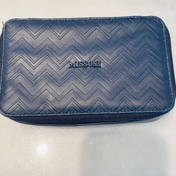 NWOT Missoni X Delta Chevron Travel Business First Class Amenity Kit Set Navy OS - Picture 3 of 6
